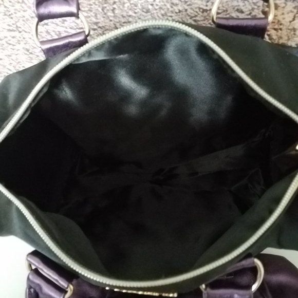 Barrel Bag w/Clutch Cosmetic Bag - Picture 5 of 7